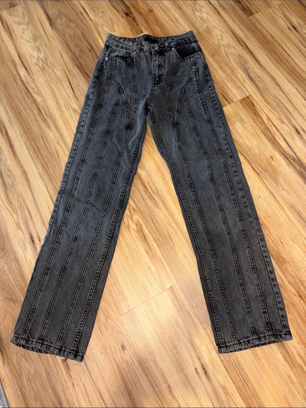 Women's Straight-Leg Jeans in Washed Black